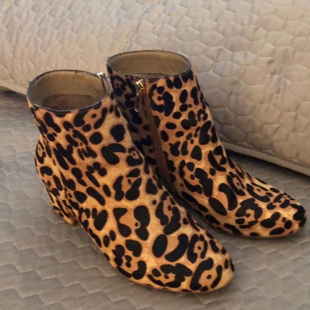 Steve Madden leopard boots